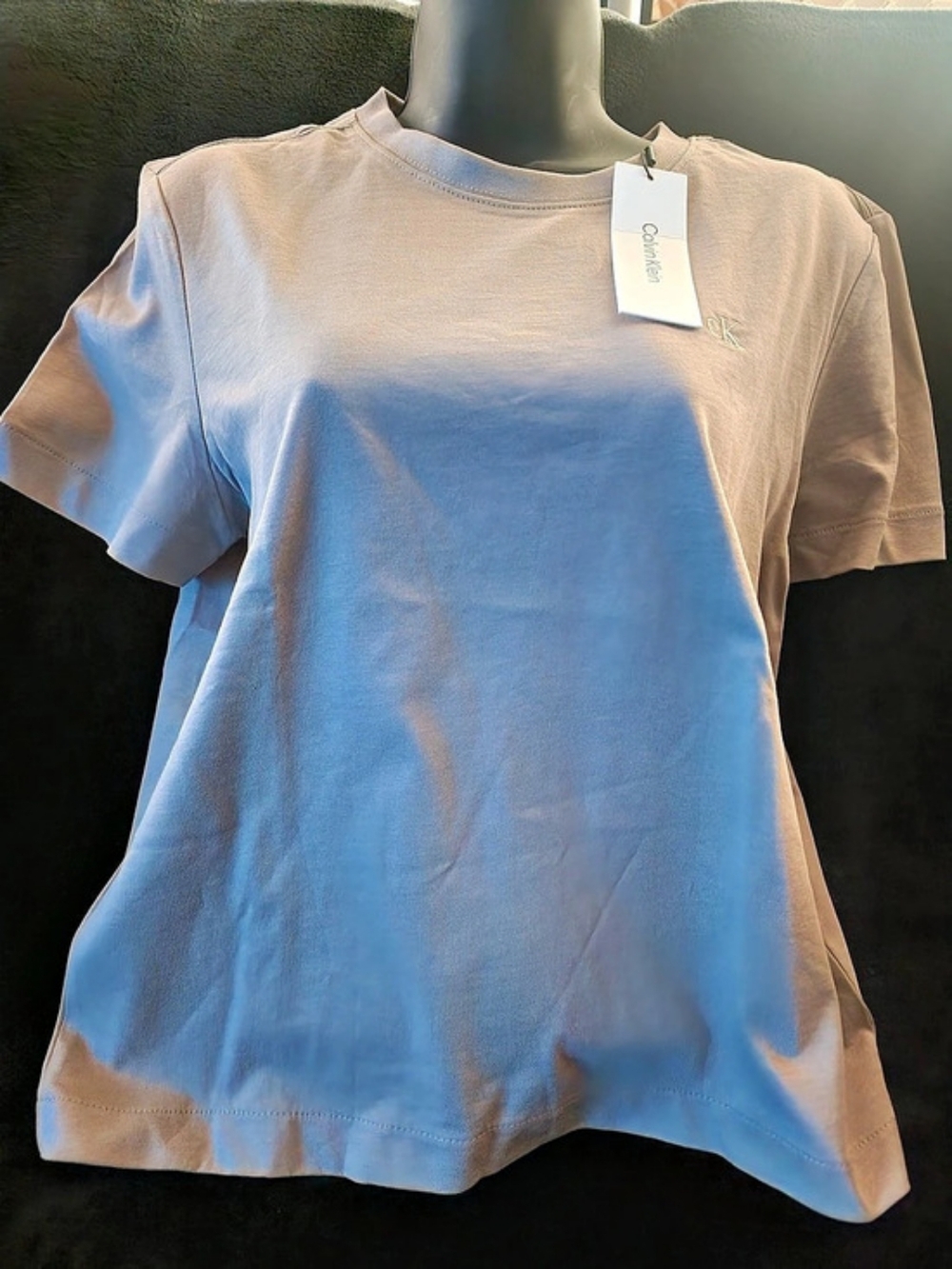 2 Calvin Klein Jean Monogram Logo T-Shirt Short Sleeve Green and Tan